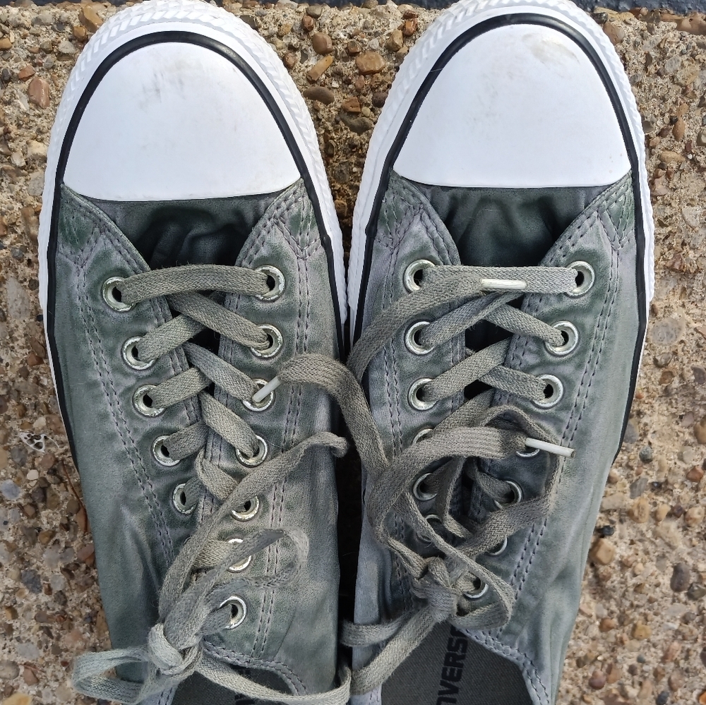 Green-Mens size 10/ Women's size 12 Converse All Star